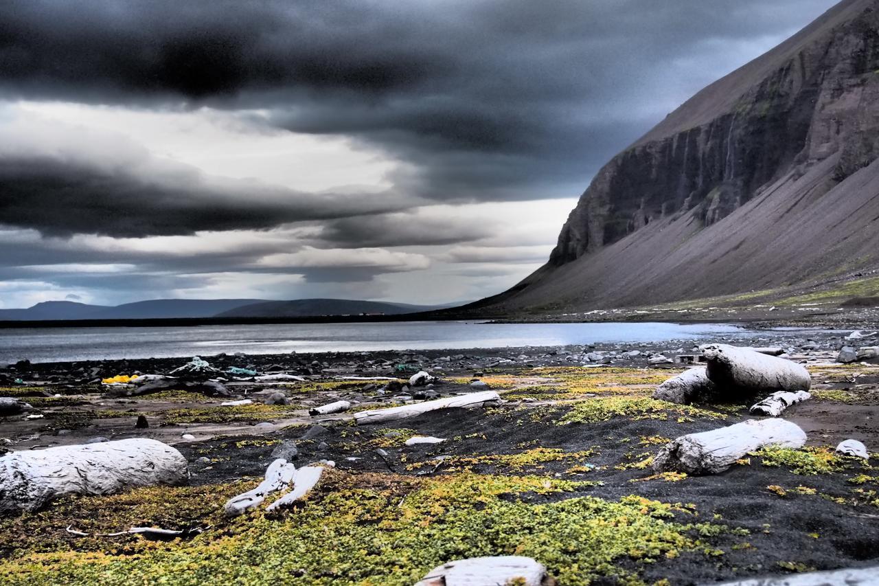 Granastathir Guesthouse Husavik Bagian luar foto