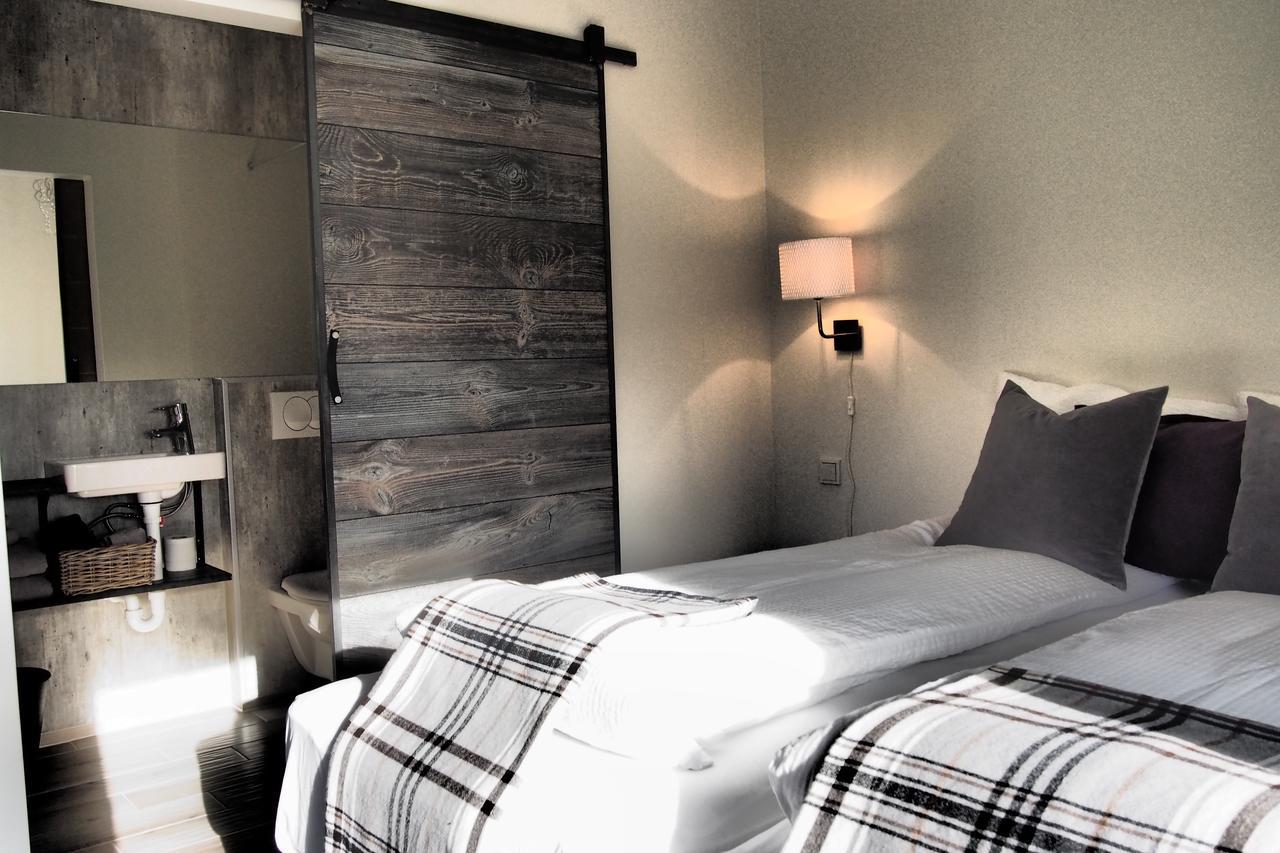 Granastathir Guesthouse Husavik Bagian luar foto
